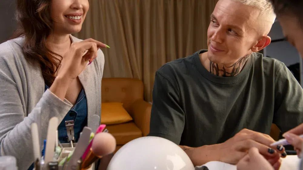 Ways to Be Amazing at Small Talk Online